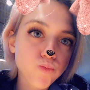 Meet your Posher, Vanessa